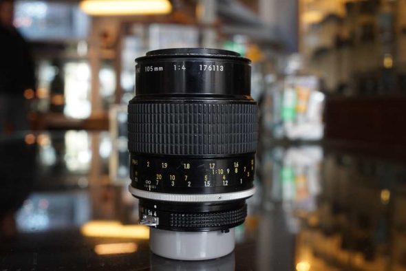 Nikon Micro-Nikkor 105mm F/4 AI lens