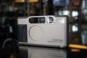 Contax T2 Champagne point & shoot with case