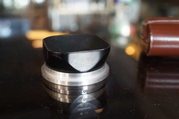 Rolleiflex Bay II lens hood for 3.5F TLR