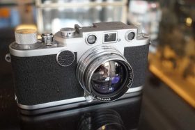 Leica IIc rangefinder + Summitar 50mm F/2 lens, like new cosmetics