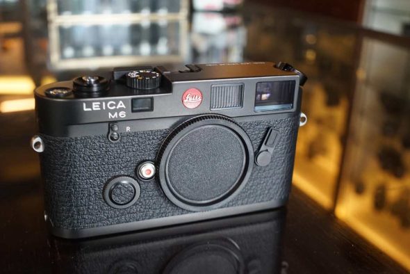 Leica M6 body black, 0.72 finder, with full CLA