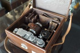 Leica IIIa rangefinder + lens & accessories in leather case