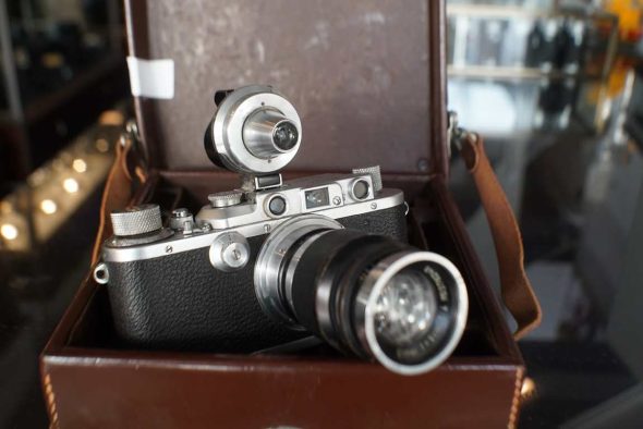 Leica IIIa rangefinder + lens & accessories in leather case