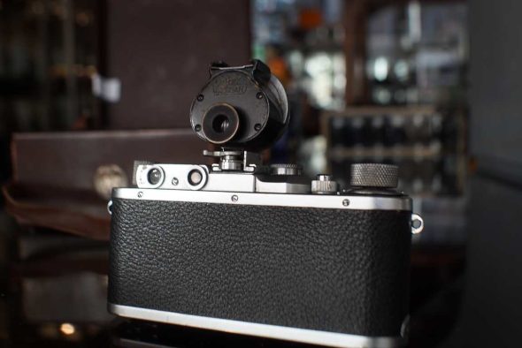 Leica IIIa rangefinder + lens & accessories in leather case