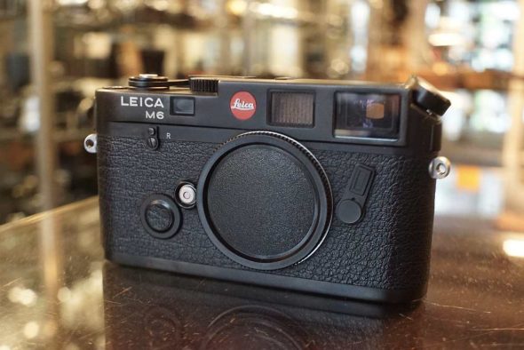 Leica M6 body black 0.72 with case