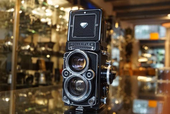 Rolleiflex 2.8F TLR camera with Planar 80/2.8 lenses