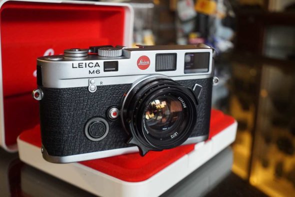 Leica M6 classic chrome body, cased and serviced