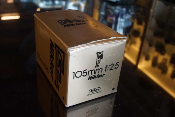 Nikon Nikkor 105mm F/2.5 AI-S, boxed