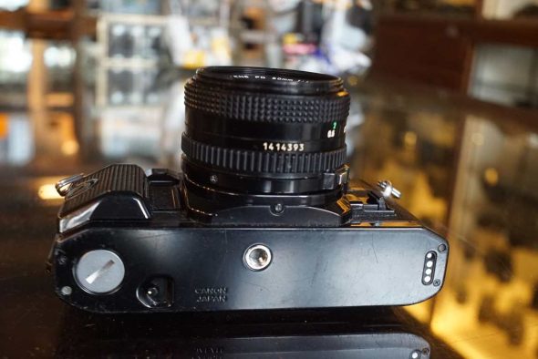 Canon A1 + nFD 50mm f/1.8, OUTLET not working