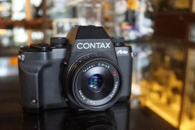 Contax Aria + Carl Zeiss 45mm F/2.8 MM pancake lens