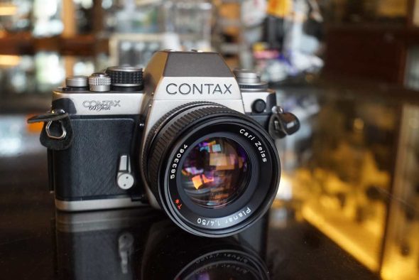 Contax S2 + Carl Zeiss 1:1.4 / 50mm