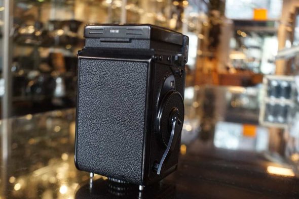 Yashica Mat 124G TLR camera w/ Yashinon lens