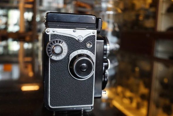 Yashica 635 TLR camera with Yashikor lens