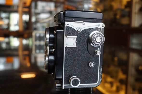 Yashica 635 TLR camera with Yashikor lens