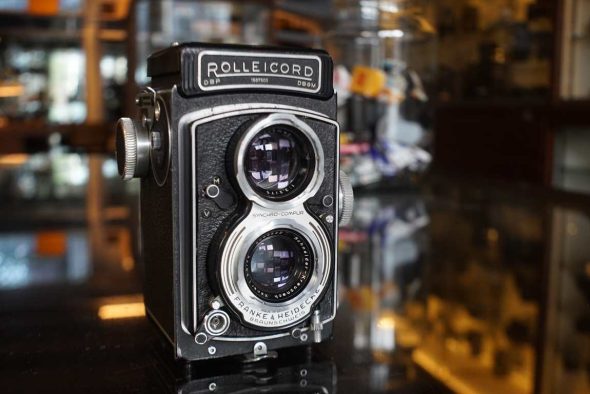 Rolleifcord Va TLR with leather case