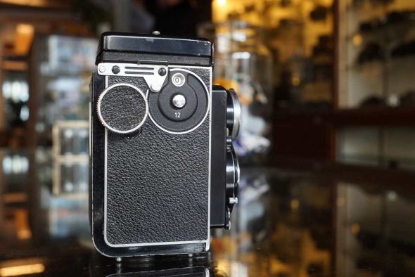 Rolleifcord Va TLR with leather case