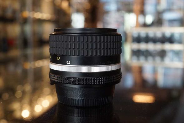 Nikon Nikkor 28mm F/2.8 AI-S (CRC)