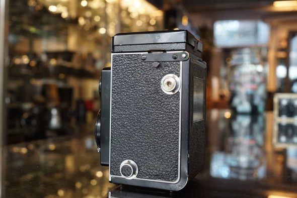 Rollei Rolleicord IIb with Triotar taking lens, collectible TLR