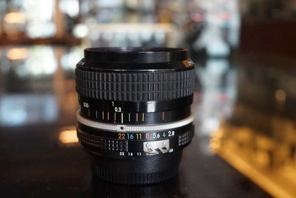 Nikon Nikkor 28mm F/2.8 AI lens