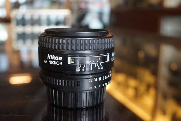 Nikon AF-Nikkor 35mm F/2 D lens