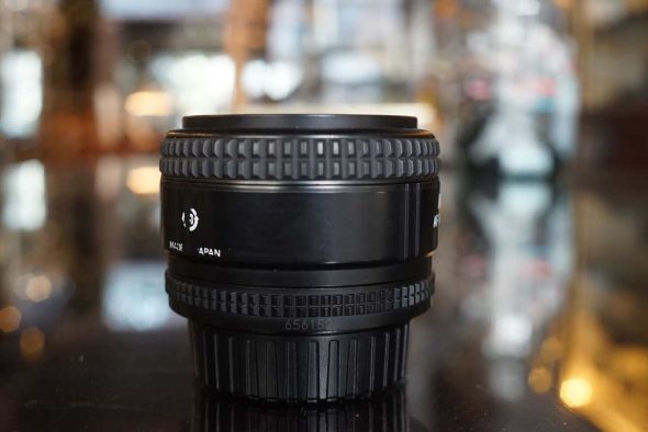 Nikon AF-Nikkor 35mm F/2 D lens