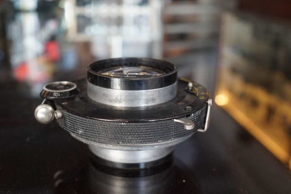 Hugo Meyer Goerlitz Aristostigma 210mm F/5.5 lens in Compound shutter