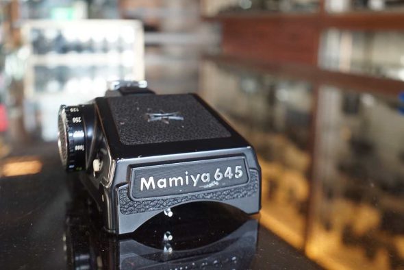 Metered prism finder for Mamiya M645