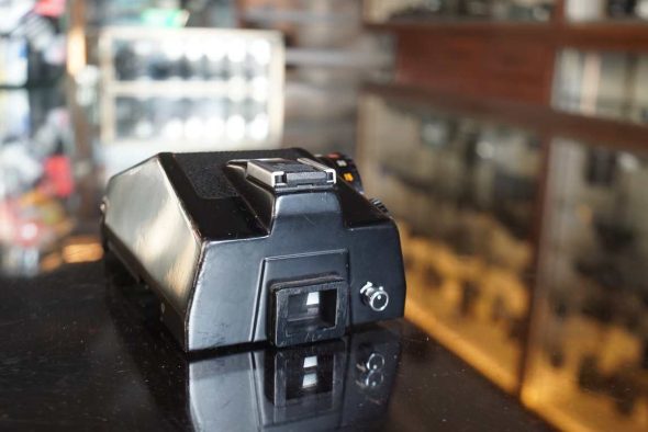 Metered prism finder for Mamiya M645