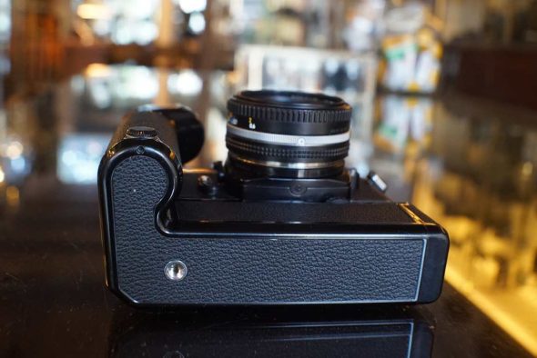 Nikon FM2n black+ Nikkor 50mm f/1.8 AIS + MD-12 motordrive kit