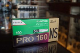 FujiFilm Pro 160NS / 120 (5-pack), expired 2015