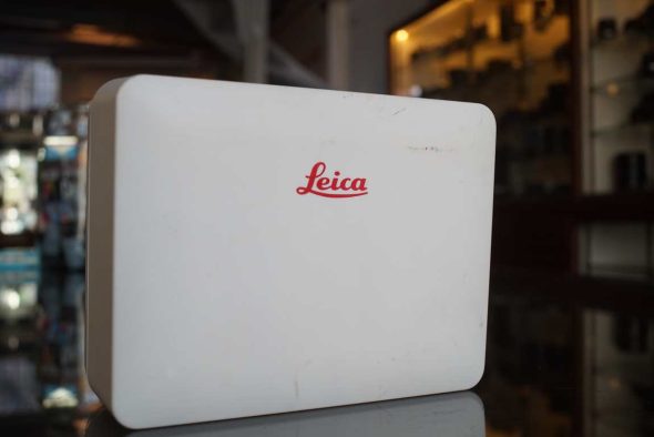 Leica white clamshell case for M6/M4/M4-P