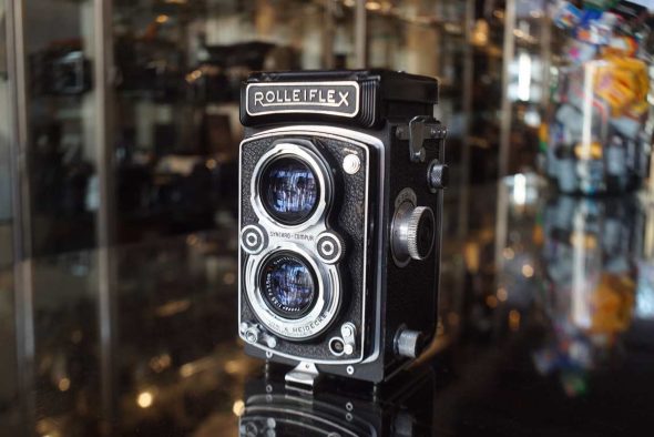 Rolleiflex MX TLR camera with 3.5 lenses