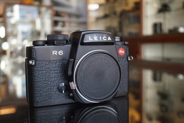 Leica R6 body black, no meter.