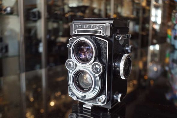 Rolleiflex 3.5 E3 TLR w/ Planar lens