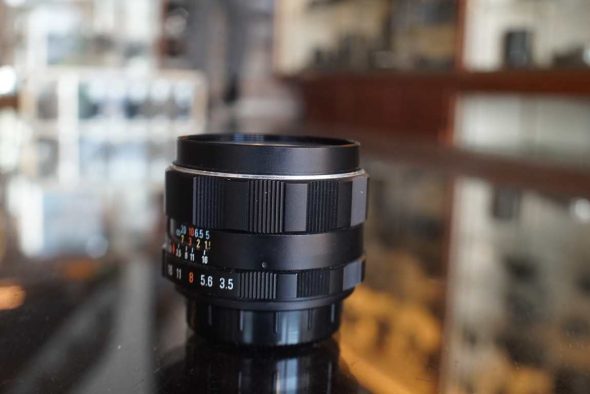 Pentax S-M-C Takumar 3.5 / 28mm M42 mount lens