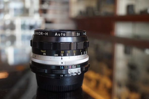 Nikon Nikkor-H 28mm f/3.5 AI