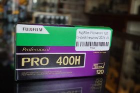 FujiFilm Pro400H / 120 (5-pack) ”fresh expired” 2024-01