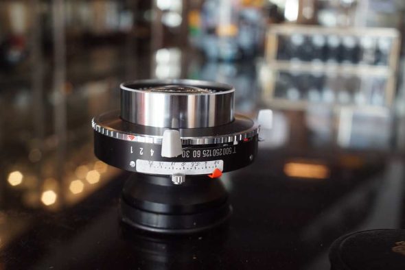 Schneider-Kreuznach Xenotar 105mm F/2.8 lens in Compur 1 shutter