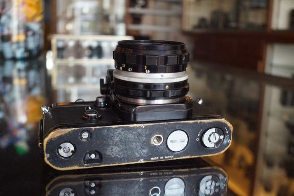Nikon F2 Photomic + Nikon Nikkor-HC 1:2 / 50mm