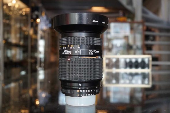 Nikon AF Nikkor 35-70mm F/2.8 lens