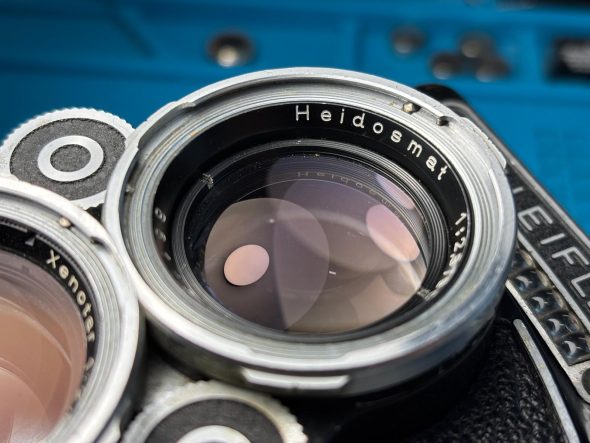 Rolleiflex 2.8F with 2,8/80 Xenotar lens, worn cosmetics but good user