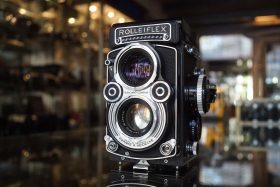Rolleiflex 3.5F TLR camera, like new cosmetics and with CLA