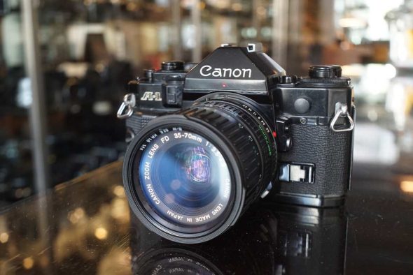 Canon A-1 + nFD 35-70mm f/3.5-4.5 lens kit