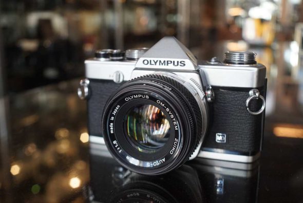 Olympus OM-1n kit + Zuiko 1:1.8 / 50mm lens