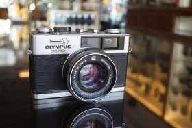 Olympus 35RD rangefinder camera w/ Zuiko 40mm f/1.7 lens