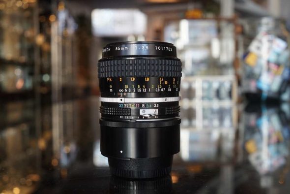 Nikon Micro-Nikkor 55mm F/3.5 AI lens + PK-13 1:1 tube