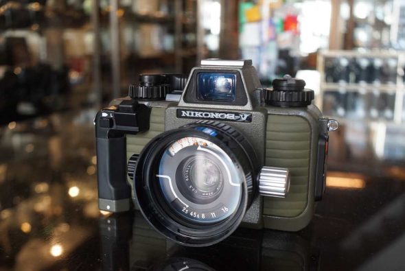Nikonos V Olive Drab Green + Nikkor 35mm F/2.5 kit