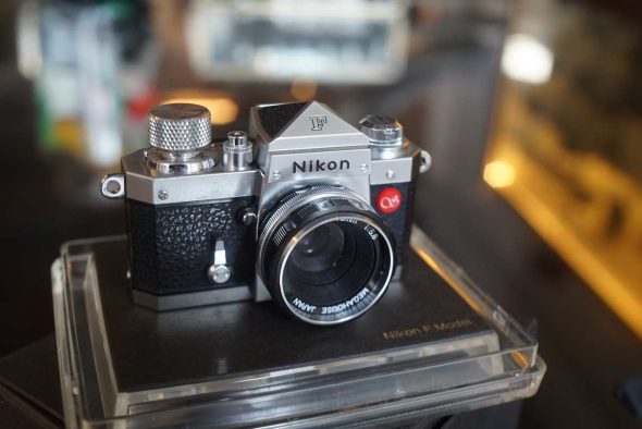 Sharan MegaHouse Mini Classic camera Nikon F model, (minox film) cased/boxed