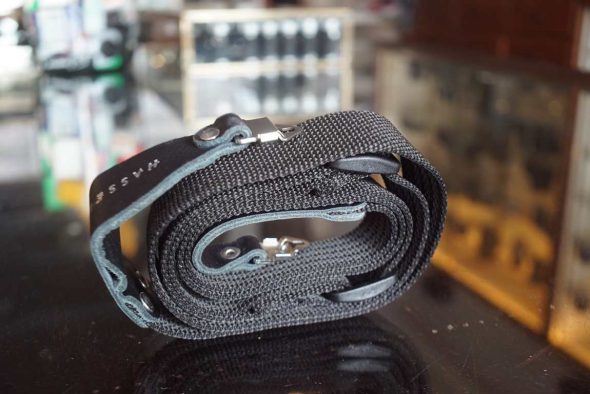 Hasselblad strap, wide version