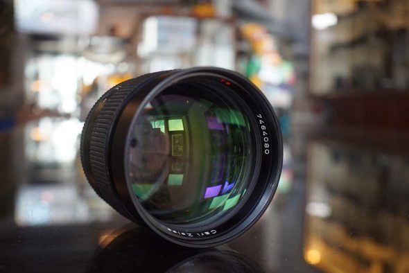 Carl Zeiss Planar T* 85mm F/1.4 lens MM version